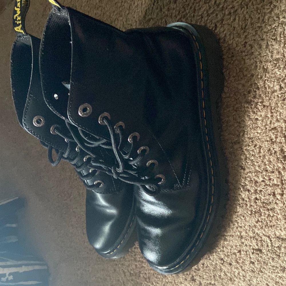 Black Dr. Martins combat boot size 8 womens